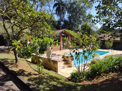 Fazenda / Sítio / Chácara com 4 Quartos para alugar, 1955m² no Curral, Ibiúna