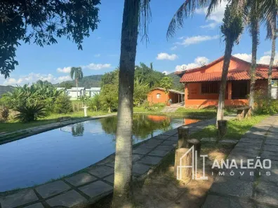 Fazenda / Sítio / Chácara com 3 Quartos à venda, 180m² no Parada Modelo, Guapimirim