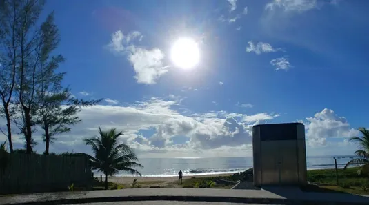 Casa de Condomínio com 2 Quartos para alugar, 70m² no Itacimirim (Monte Gordo), Camaçari