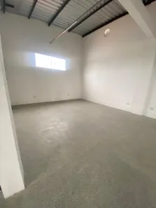 Prédio Inteiro para alugar, 270m² no Serraria Brasil, Feira de Santana
