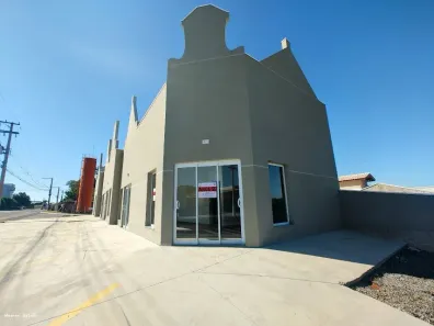 Conjunto Comercial / Sala para alugar, 31m² no , Holambra
