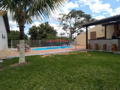 Fazenda / Sítio / Chácara com 2 Quartos para alugar, 179m² no Veraneio Ijal, Jacareí