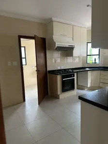 Casa de Condomínio com 3 Quartos para alugar, 260m² no Alphaville, Santana de Parnaíba
