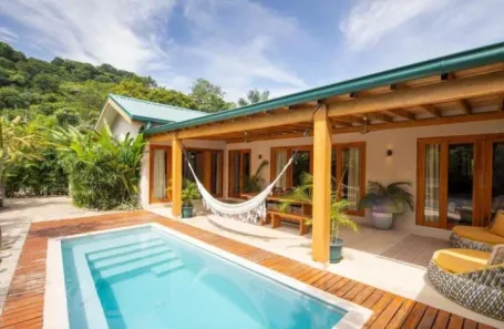 Fazenda / Sítio / Chácara com 3 Quartos à venda, 600m² no , Igaratá