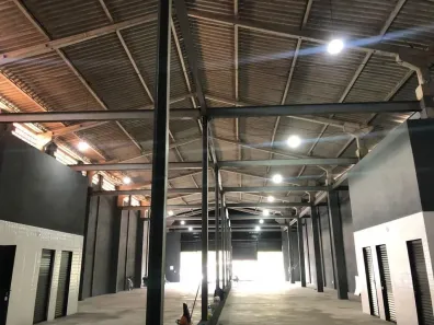 Galpão / Depósito / Armazém para alugar, 704m² no Atlântica, Rio das Ostras