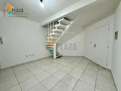 Casa de Condomínio com 2 Quartos para alugar, 75m² no Canto do Forte, Praia Grande