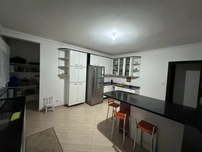 Fazenda / Sítio / Chácara com 6 Quartos à venda, 182m² no Ressaca, Itapecerica da Serra