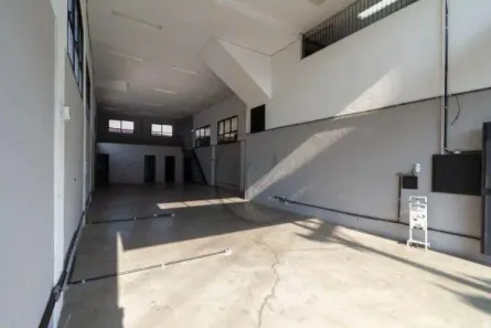 Galpão / Depósito / Armazém para venda ou aluguel, 432m² no Centro, Santo André