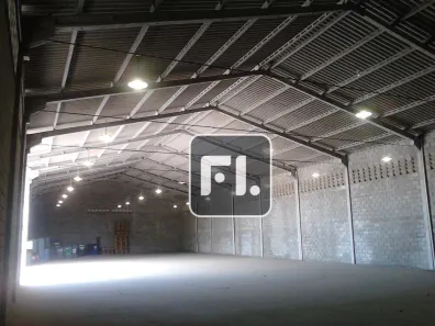 Galpão / Depósito / Armazém para alugar, 900m² no BNH, Mesquita