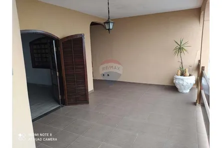 Sobrado com 2 Quartos para alugar, 220m² no Vila Flórida, Mauá