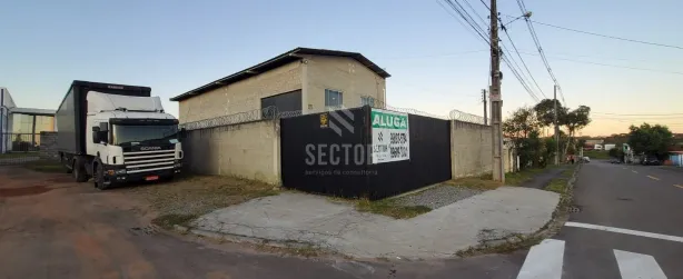 Galpão / Depósito / Armazém à venda, 210m² no Costeira, São José dos Pinhais