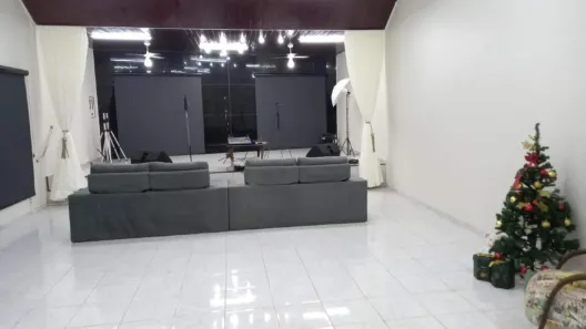 Galpão / Depósito / Armazém à venda, 180m² no Fabrício, Uberaba