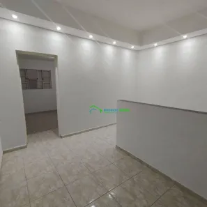 Casa com 1 Quarto para alugar, 50m² no Vila Dirce, Carapicuíba