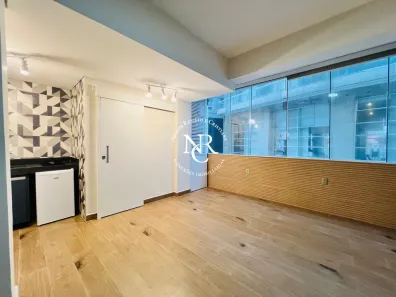 Kitnet com 1 Quarto à venda, 35m² no Pompéia, Santos