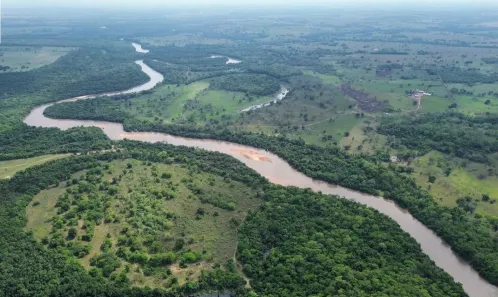 Fazenda / Sítio / Chácara com 4 Quartos à venda, 11865m² no , Coxim