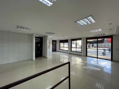 Loja / Salão / Ponto Comercial à venda, 320m² no Granja Viana, Cotia