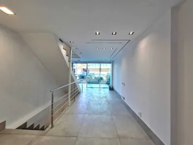 Loja / Salão / Ponto Comercial à venda, 83m² no Recreio dos Bandeirantes, Rio de Janeiro