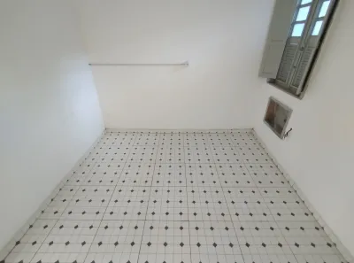Casa com 1 Quarto para alugar, 50m² no Jardim Meriti, São João de Meriti