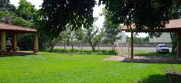 Fazenda / Sítio / Chácara com 3 Quartos para alugar, 260m² no Conjunto Habitacional Pedro Perri, Araçatuba