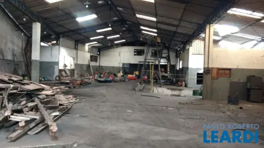 Galpão / Depósito / Armazém para alugar, 1400m² no Jardim Planalto, Arujá