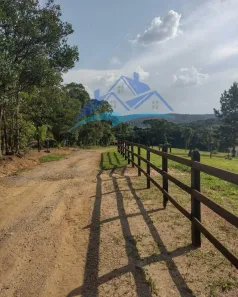 Fazenda / Sítio / Chácara com 3 Quartos à venda, 26000m² no Sebandilha, Mairinque