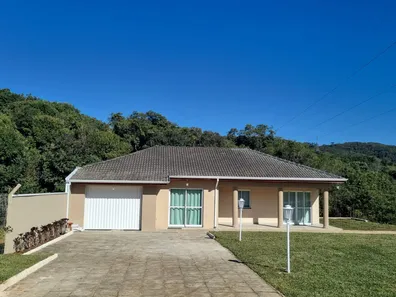 Fazenda / Sítio / Chácara com 3 Quartos à venda, 200m² no Pacotuba, Almirante Tamandaré
