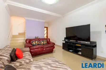Casa de Vila com 3 Quartos à venda, 180m² no Vila Gumercindo, São Paulo