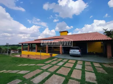 Fazenda / Sítio / Chácara com 3 Quartos para alugar, 370m² no Jardim Colonial I, Araçoiaba da Serra