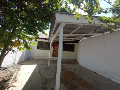 Casa com 2 Quartos para alugar, 52m² no Água Verde, Curitiba