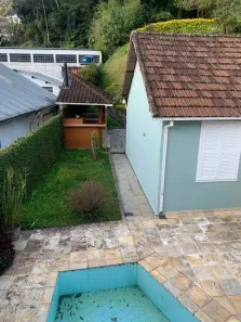 Casa com 2 Quartos para alugar, 110m² no Mosela, Petrópolis