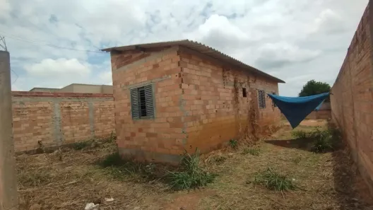 Terreno / Lote / Condomínio à venda, 360m² no Village dos Ipês, Hidrolândia
