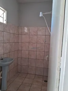 Casa com 2 Quartos para alugar, 98m² no Jardim Anaterra, Londrina
