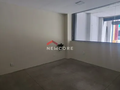 Conjunto Comercial / Sala à venda, 40m² no Centro, Atibaia