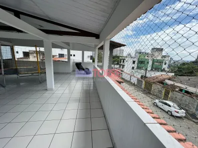 Sobrado com 3 Quartos à venda, 391m² no Jardim Vitória, Itabuna