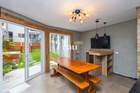 Sobrado com 3 Quartos à venda, 225m² no Loteamento Montparnasse, Almirante Tamandaré