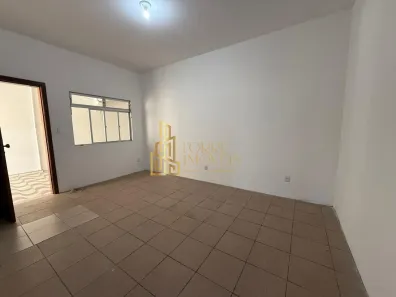 Casa com 2 Quartos para alugar, 75m² no Centro, Navegantes