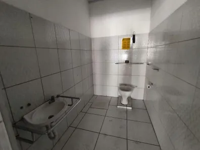 Galpão / Depósito / Armazém para alugar, 216m² no Centro, Araçatuba