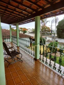 Casa com 5 Quartos para venda ou aluguel, 180m² no Centro, Rio das Ostras