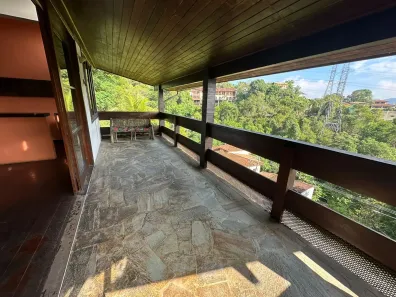Casa de Condomínio com 5 Quartos para venda ou aluguel, 500m² no Sapê, Niterói