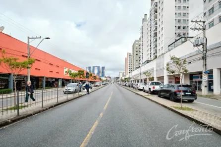 Loja / Salão / Ponto Comercial para alugar, 58m² no Bacacheri, Curitiba