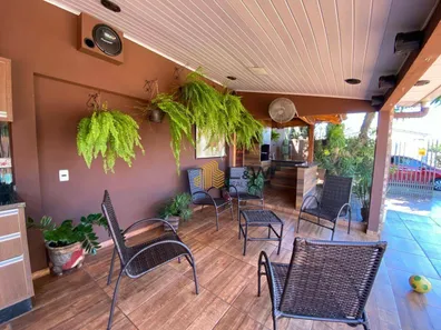 Casa com 2 Quartos à venda, 98m² no Três Bandeiras, Foz do Iguaçu