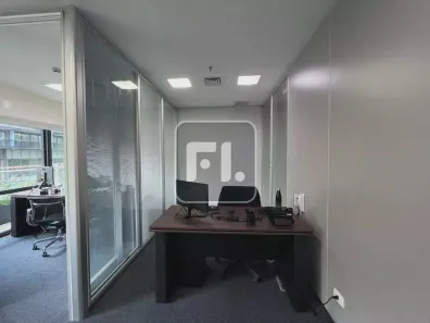 Conjunto Comercial / Sala para alugar, 145m² no Vila São Francisco (Zona Sul), São Paulo