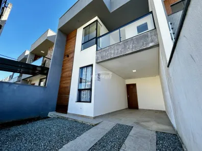Casa com 3 Quartos para alugar, 80m² no Itacolomi, Balneário Piçarras