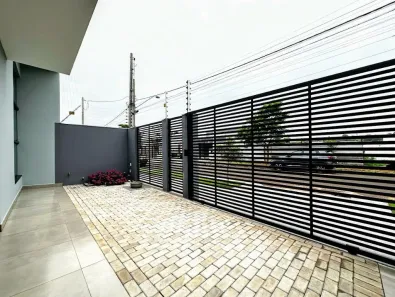 Casa de Condomínio com 3 Quartos à venda, 136m² no Bom Jardim, Maringá