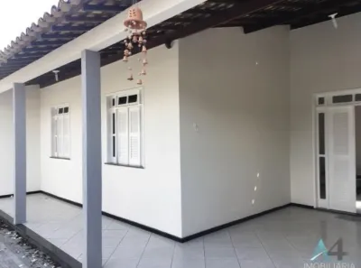 Casa com 3 Quartos à venda, 400m² no Luzia, Aracaju