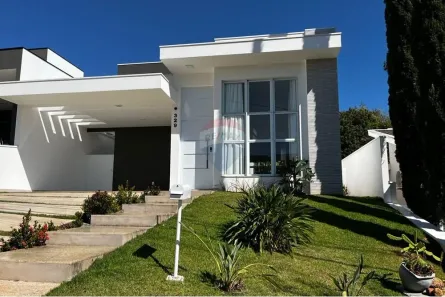 Casa de Condomínio com 3 Quartos para alugar, 203m² no Picollo Villaggio, Louveira