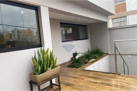 Casa com 3 Quartos à venda, 338m² no Cidade Jardim, Belo Horizonte