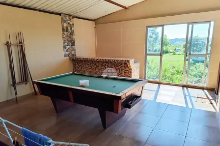 Galpão / Depósito / Armazém à venda, 250m² no Vila Dona Fina, Campo Largo