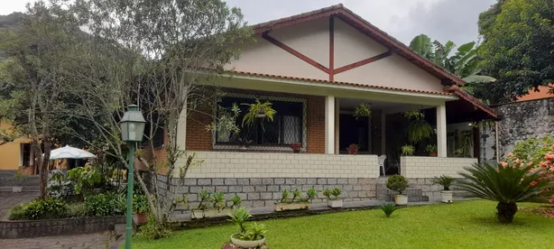 Fazenda / Sítio / Chácara com 4 Quartos à venda, 1200m² no Cantagalo, Guapimirim