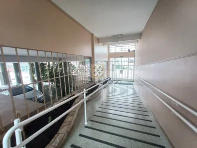 Conjunto Comercial / Sala com 4 Quartos para alugar, 126m² no Centro, Curitiba
